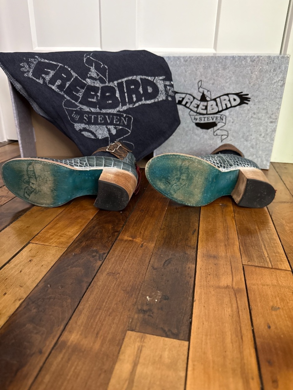 Freebird by Steven Leather Heels - Picture 3 of 4